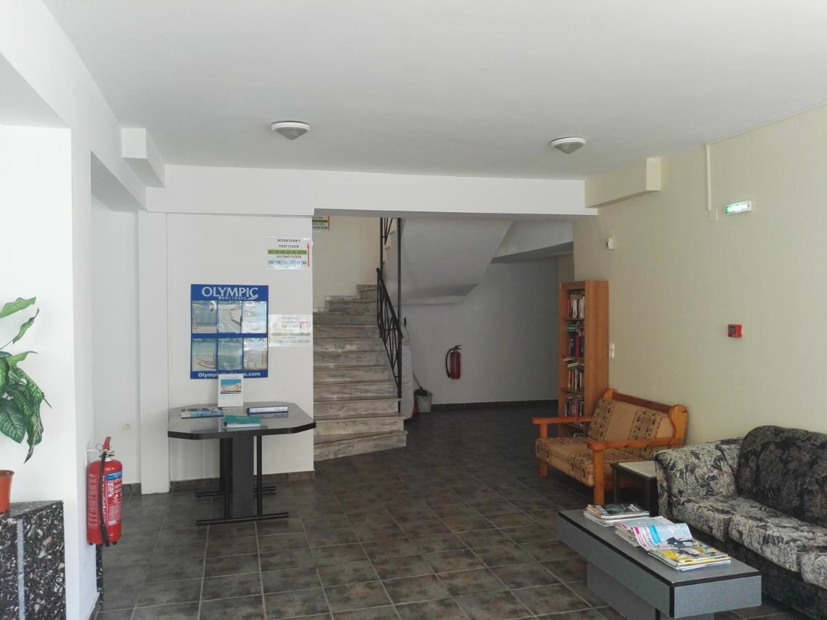 Epis Hotel Agia Marina  Екстер'єр фото