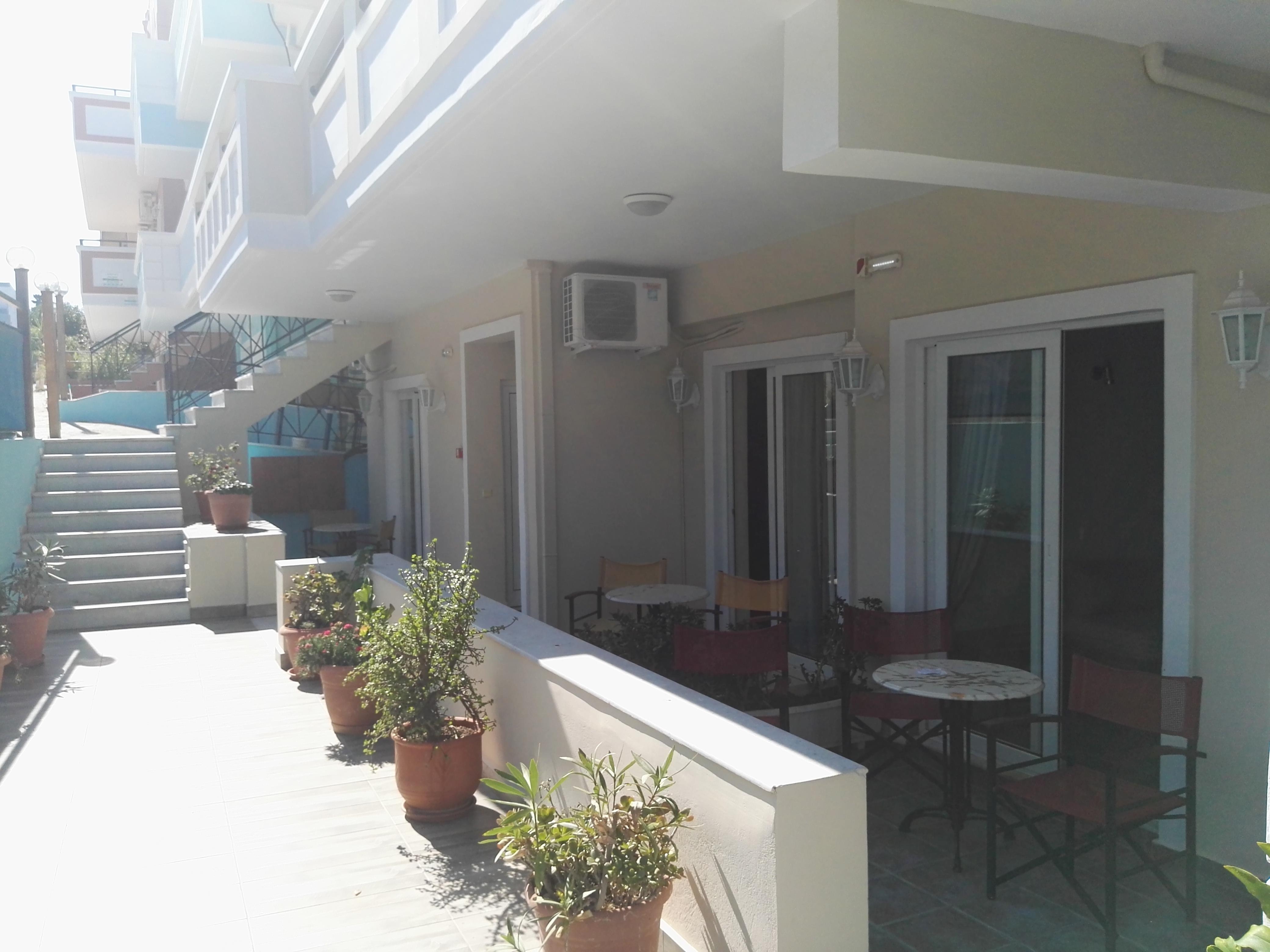 Epis Hotel Agia Marina  Екстер'єр фото