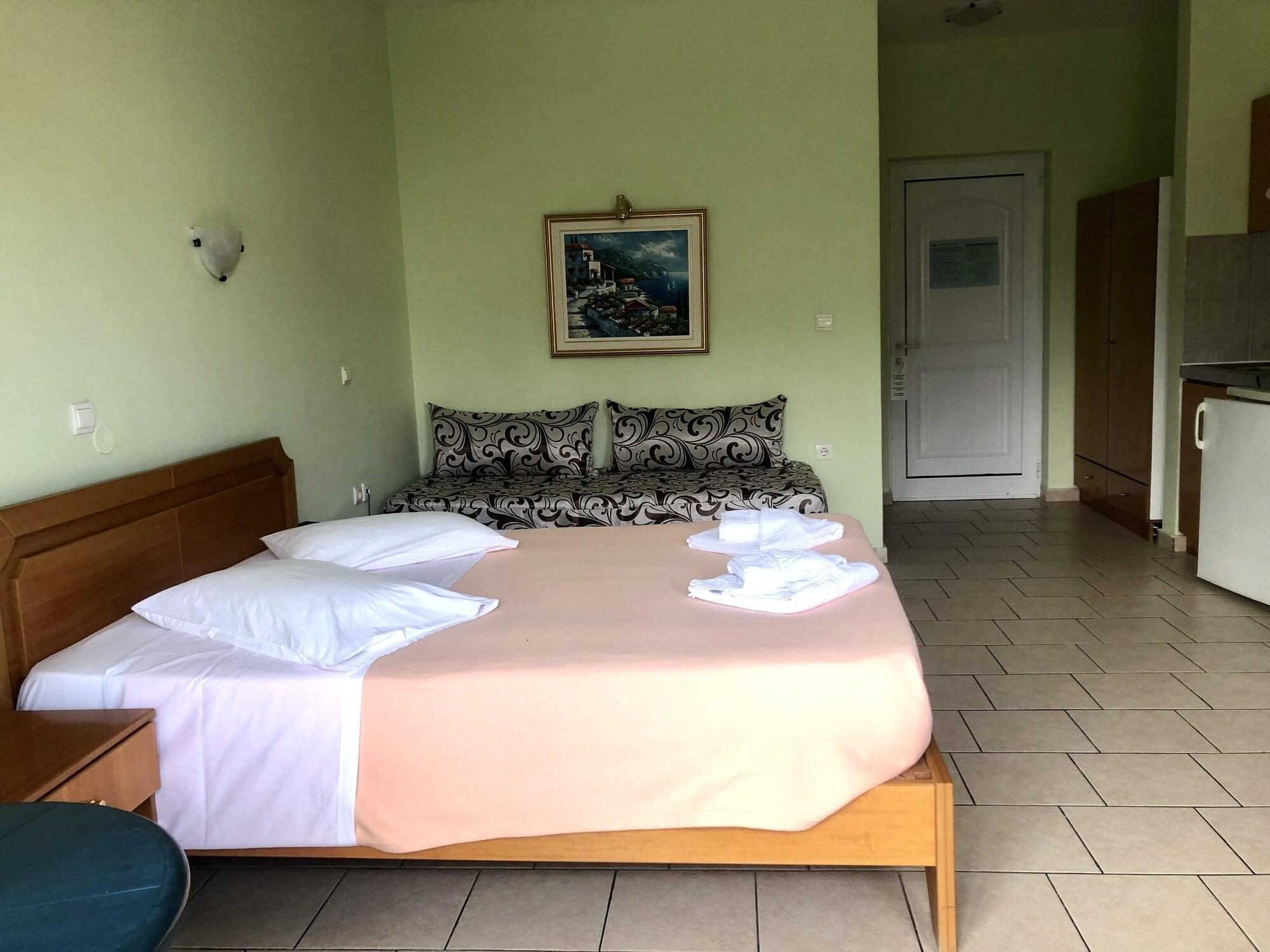 Epis Hotel Agia Marina  Екстер'єр фото