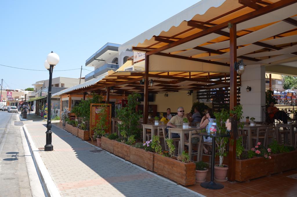 Epis Hotel Agia Marina  Екстер'єр фото