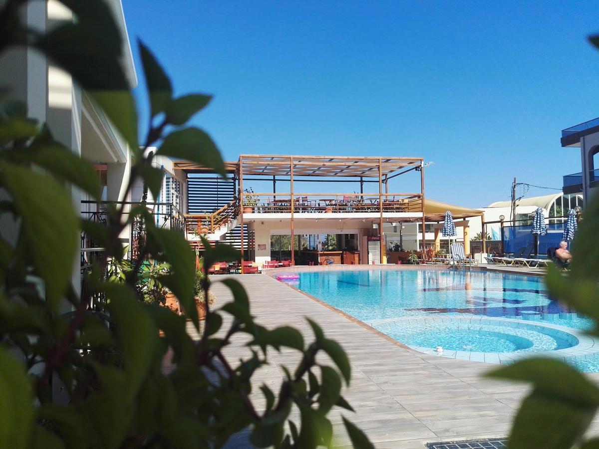 Epis Hotel Agia Marina  Екстер'єр фото