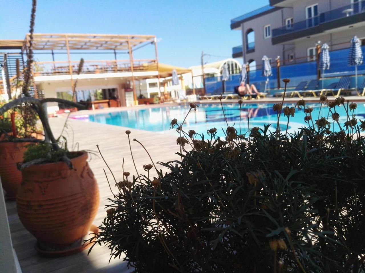 Epis Hotel Agia Marina  Екстер'єр фото