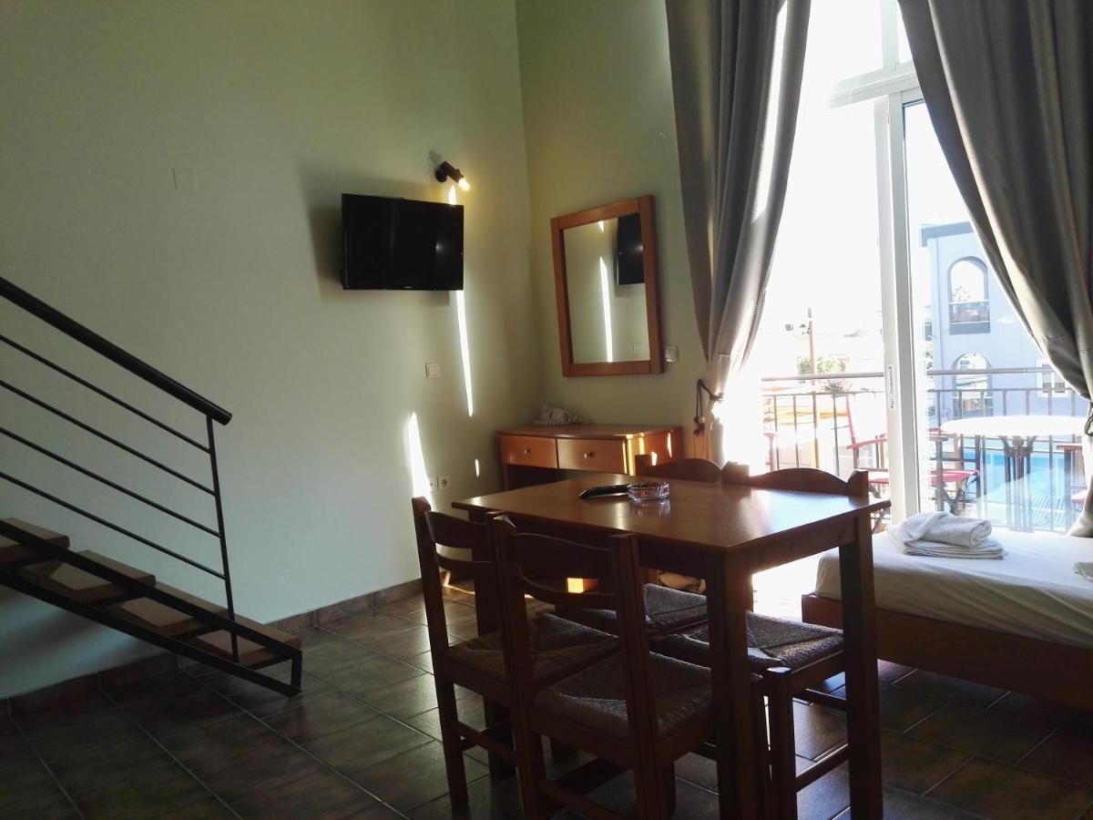 Epis Hotel Agia Marina  Екстер'єр фото