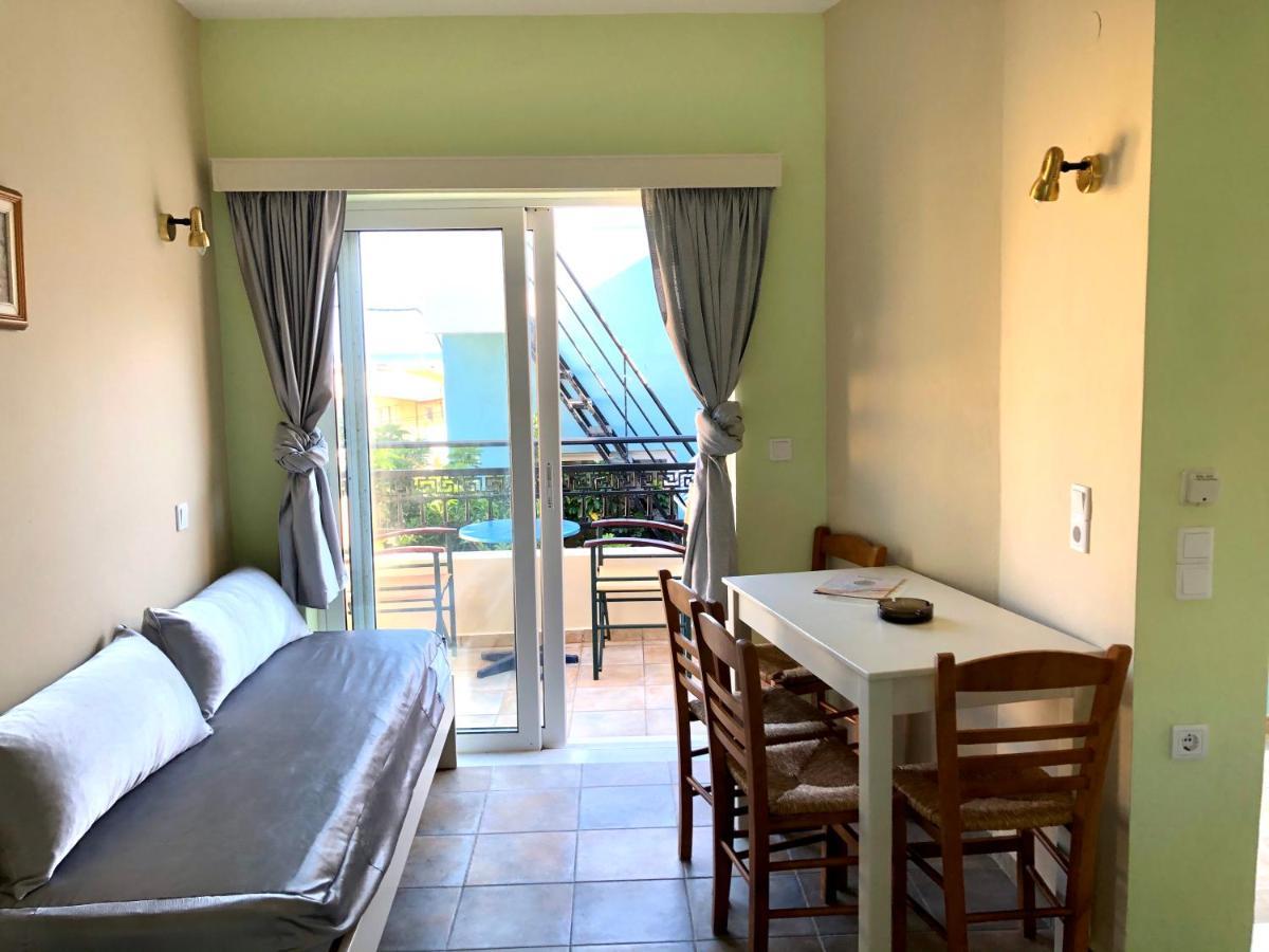 Epis Hotel Agia Marina  Екстер'єр фото